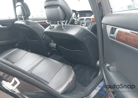 2013 Mercedes-Benz C 300 Luxury 4Matic/Sport 4Matic from USA, damaged, VIN WDDGF8AB9DR254857